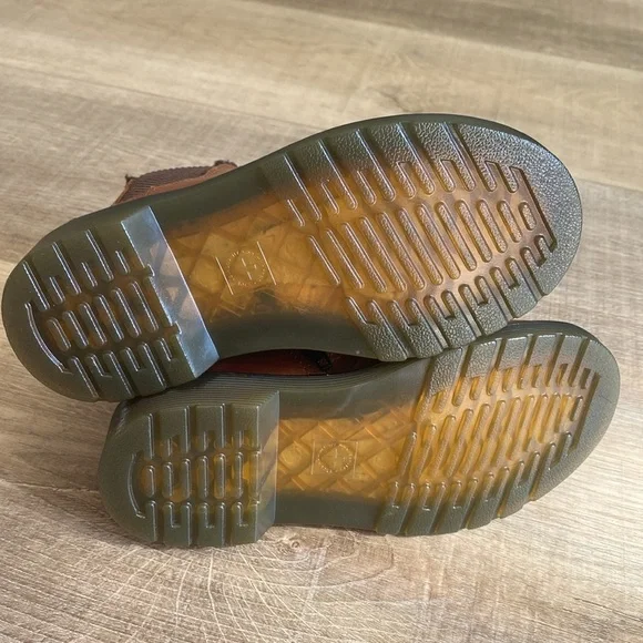 Dr. Martens lines Chelsea boot - Picture 5 of 6